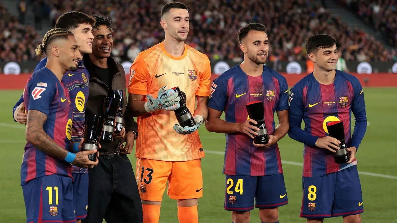 عقدة وحيدة قد تغير المسار.. الهلال لا يستسلم في ملف نجم برشلونة